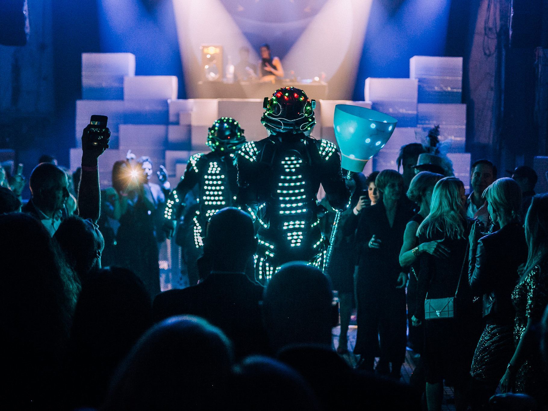 Beim 10. Wiener Technoball gab es Techno vom Feinsten. Beim 10. Wiener Technoball gab es Techno vom Feinsten.