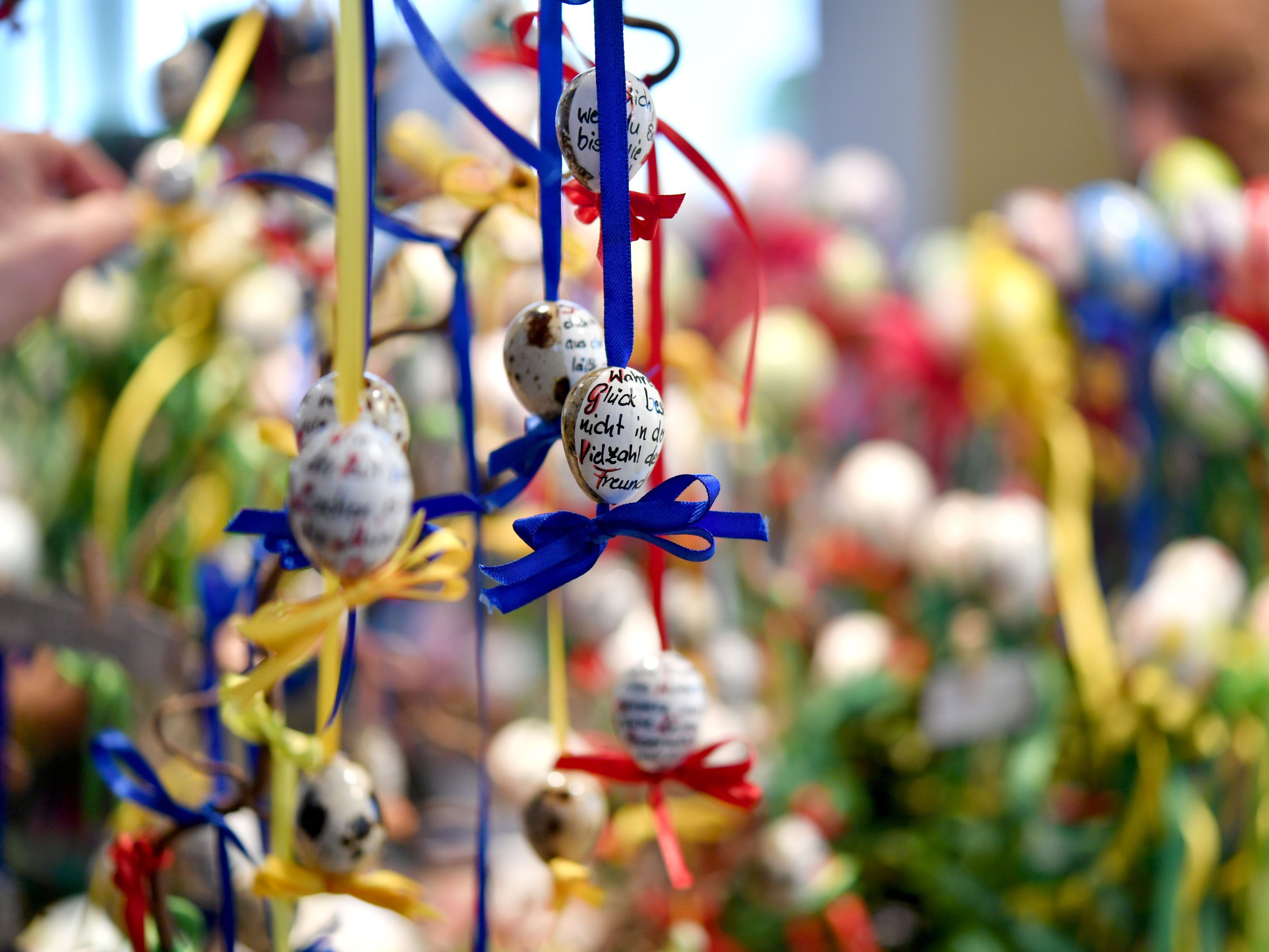 Hobbykünstler bieten wieder ihre Osterwaren an. Hobbykünstler bieten wieder ihre Osterwaren an.