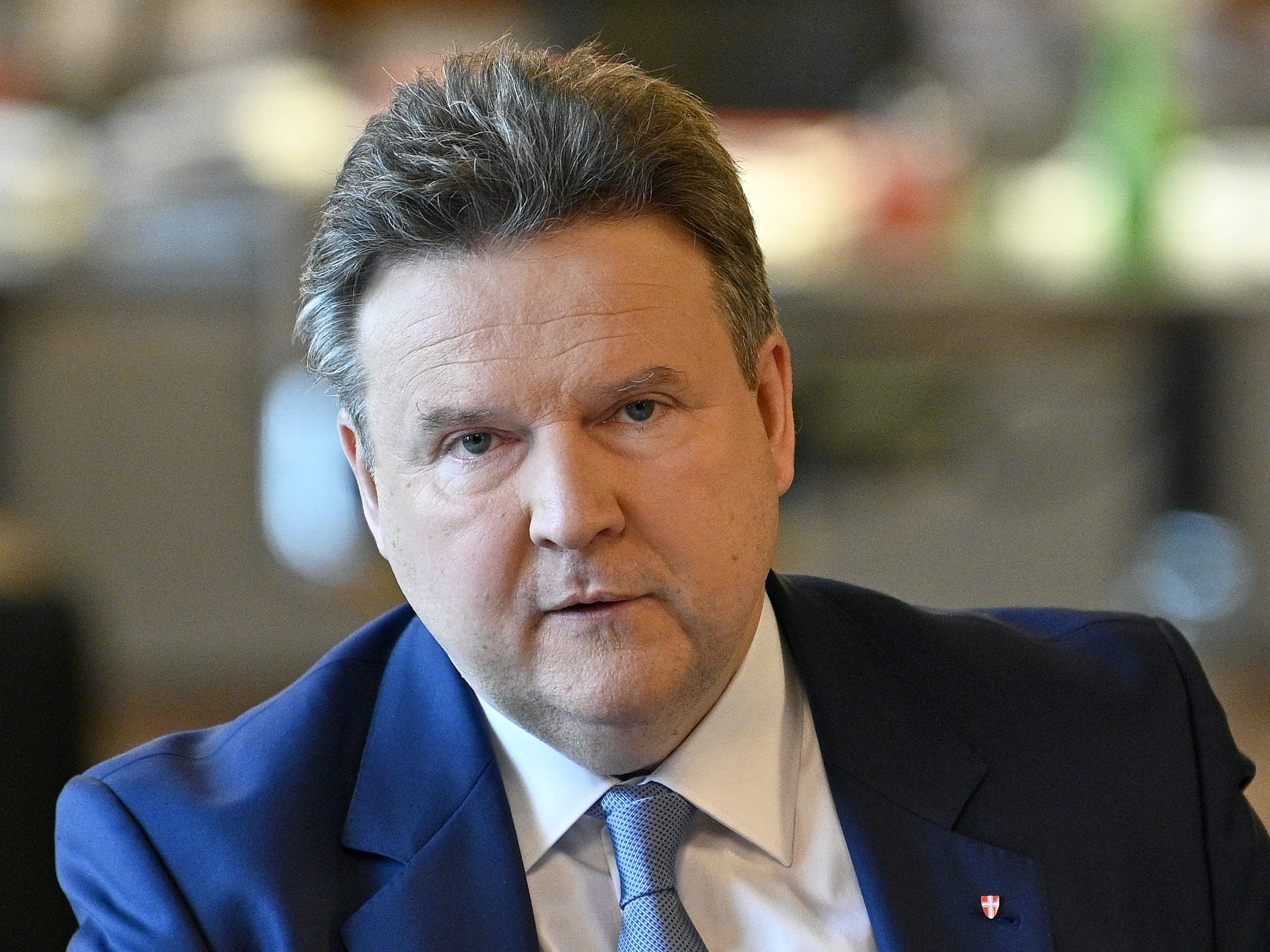 Der Einbrecher wusste nicht, dass er in das Haus des Bürgermeisters eingedrungen war.