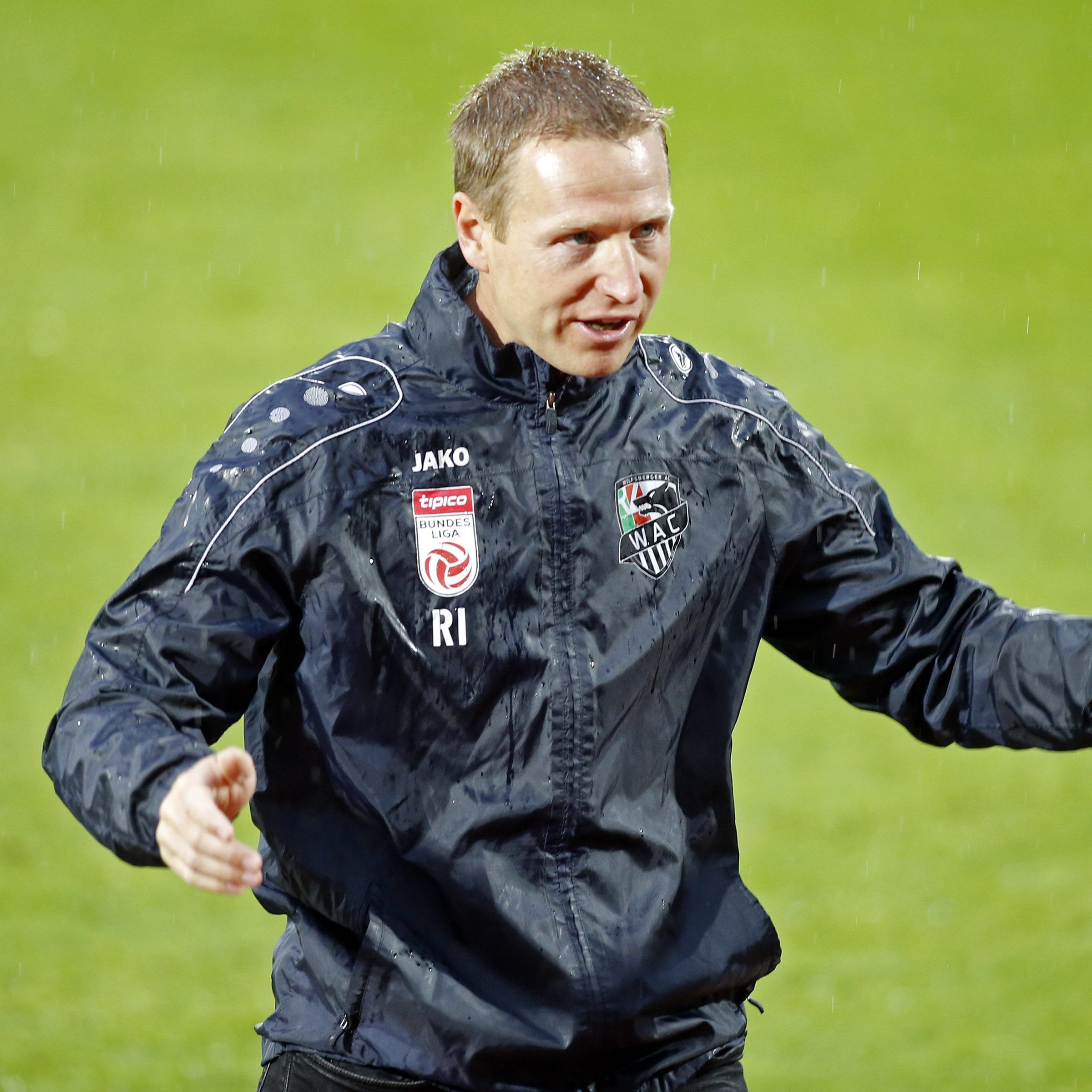 Der beförderte Interimscoach ist laut Sportchef Muhr "in the lead".