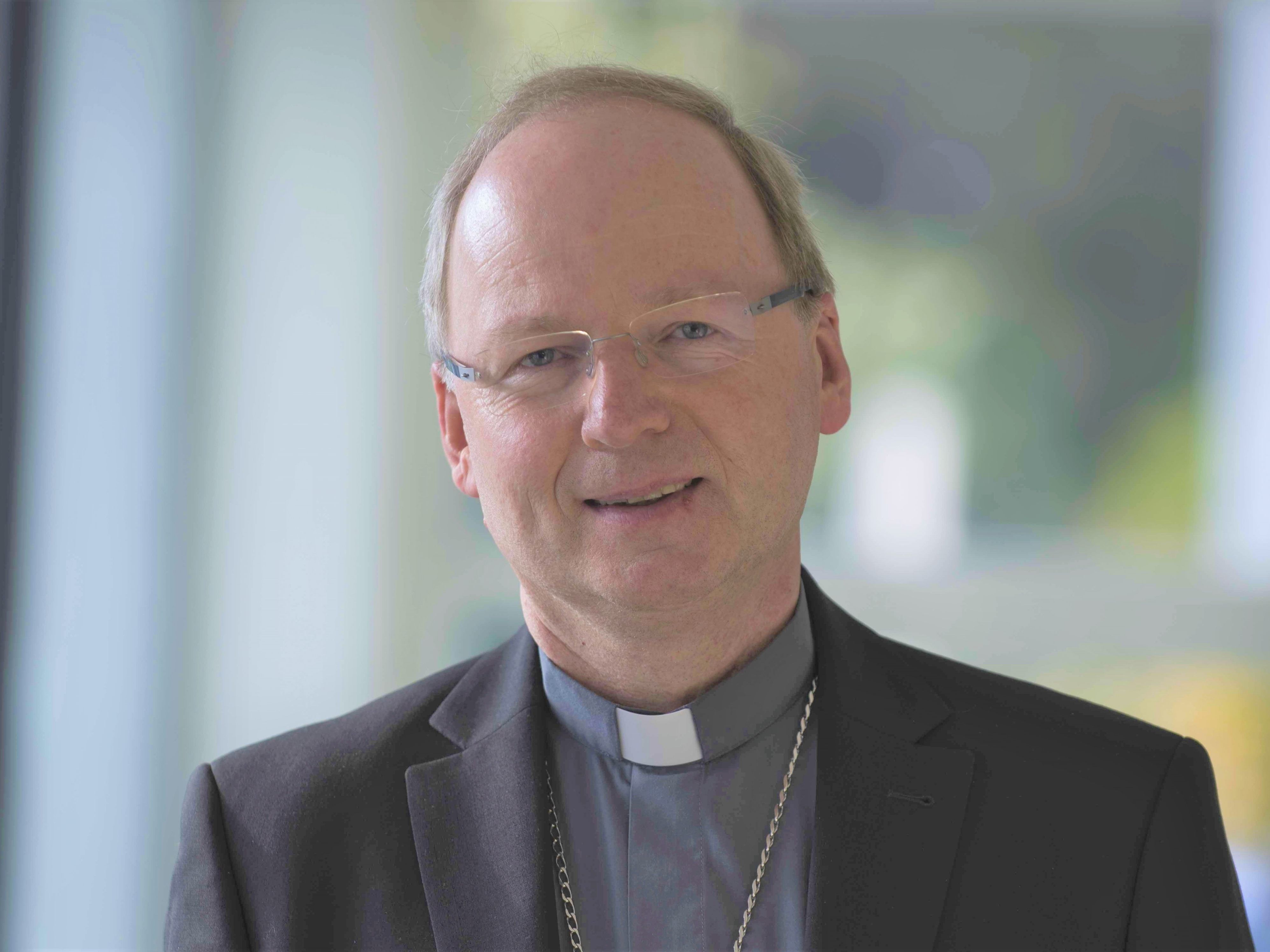 Bischof Dr. Benno Elbs
