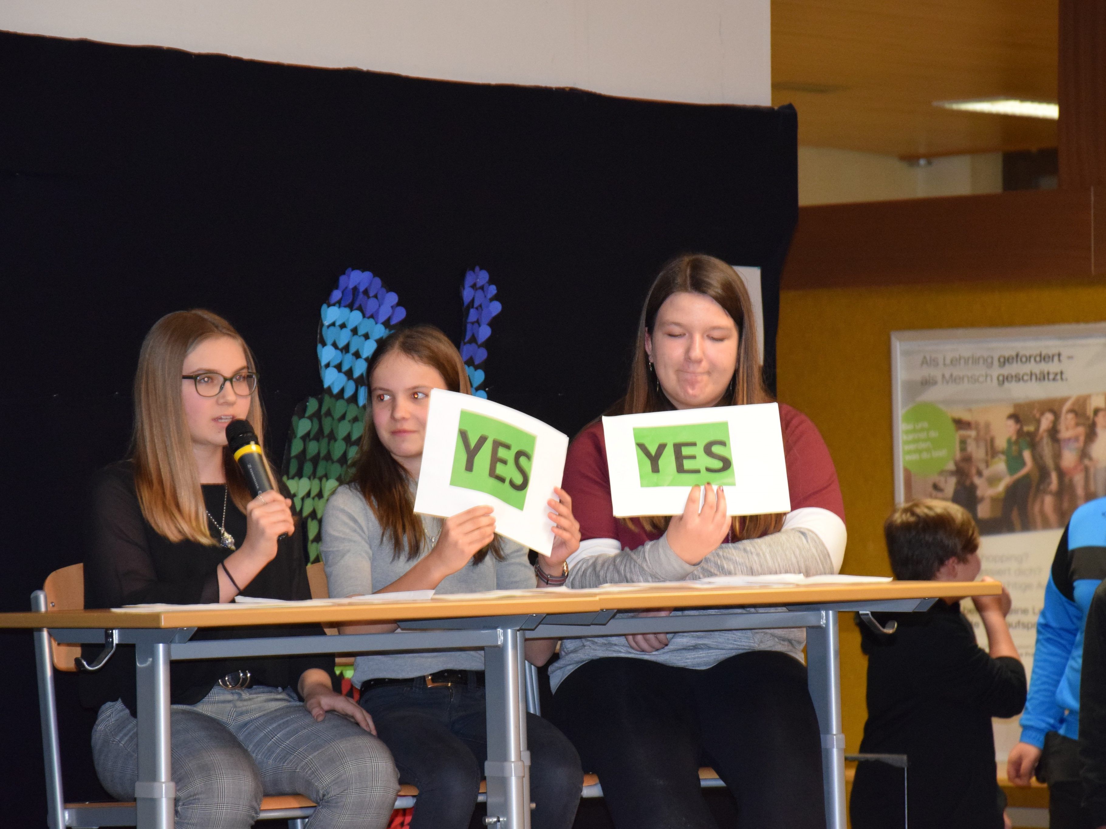 Lina, Stefanie und Nadin als Jurorinnen