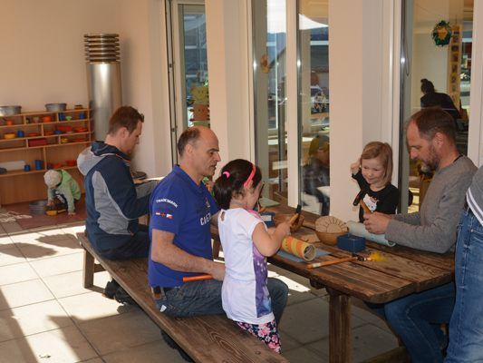 Spielen mit dem Papa Spielen mit dem Papa