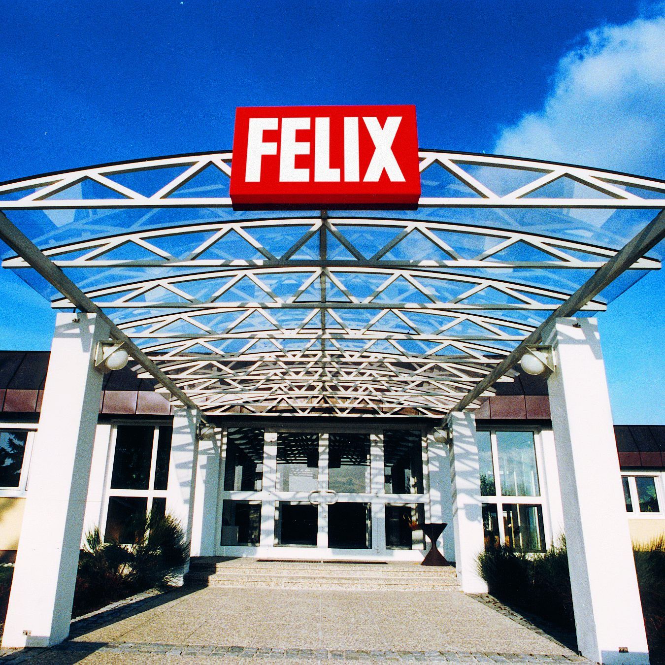 Es wurden keine Angaben zum Kaufpreis gemacht.