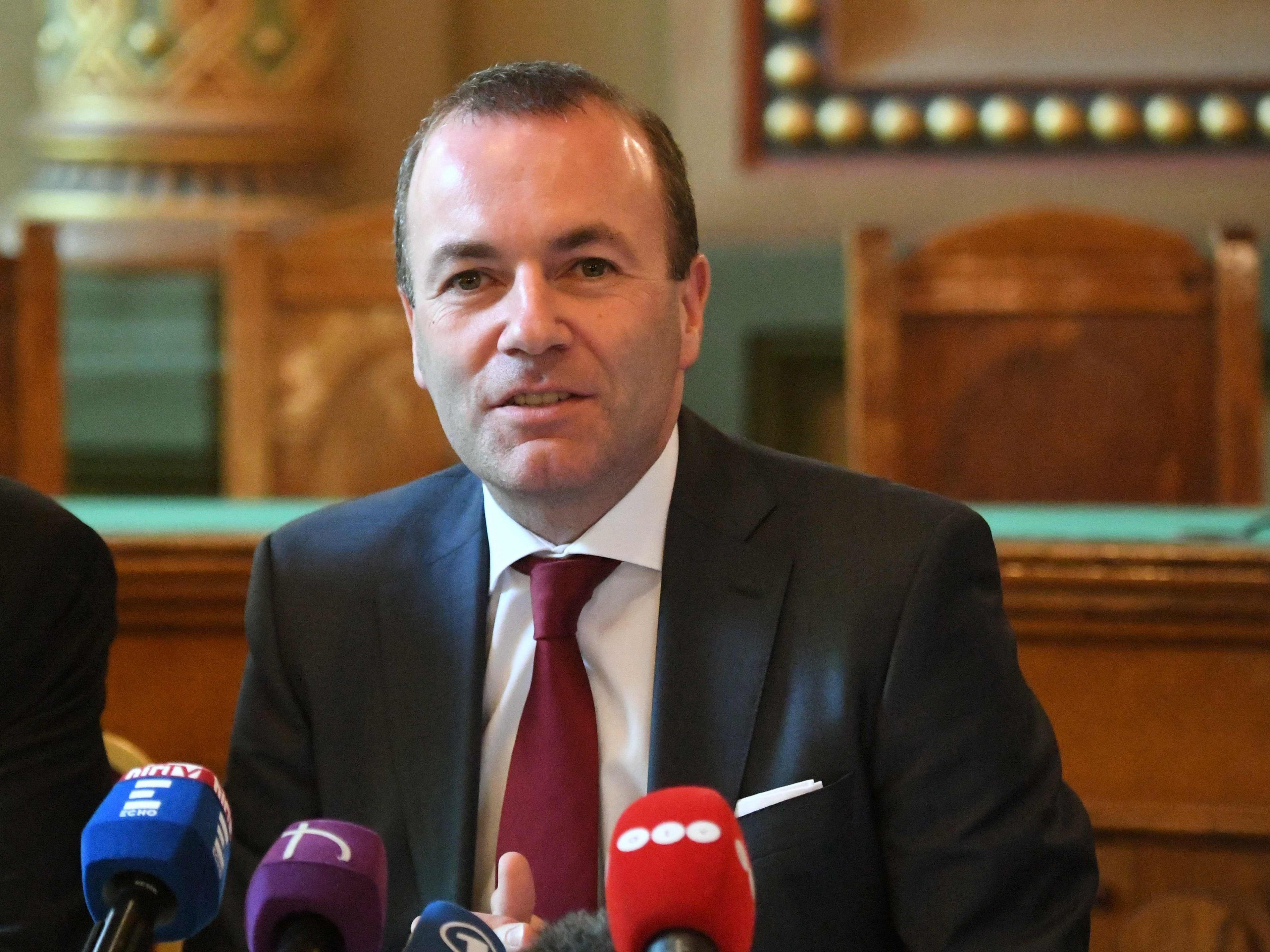 Manfred Weber hat die Kritik am Kompromiss zurückgewiesen. Manfred Weber hat die Kritik am Kompromiss zurückgewiesen.