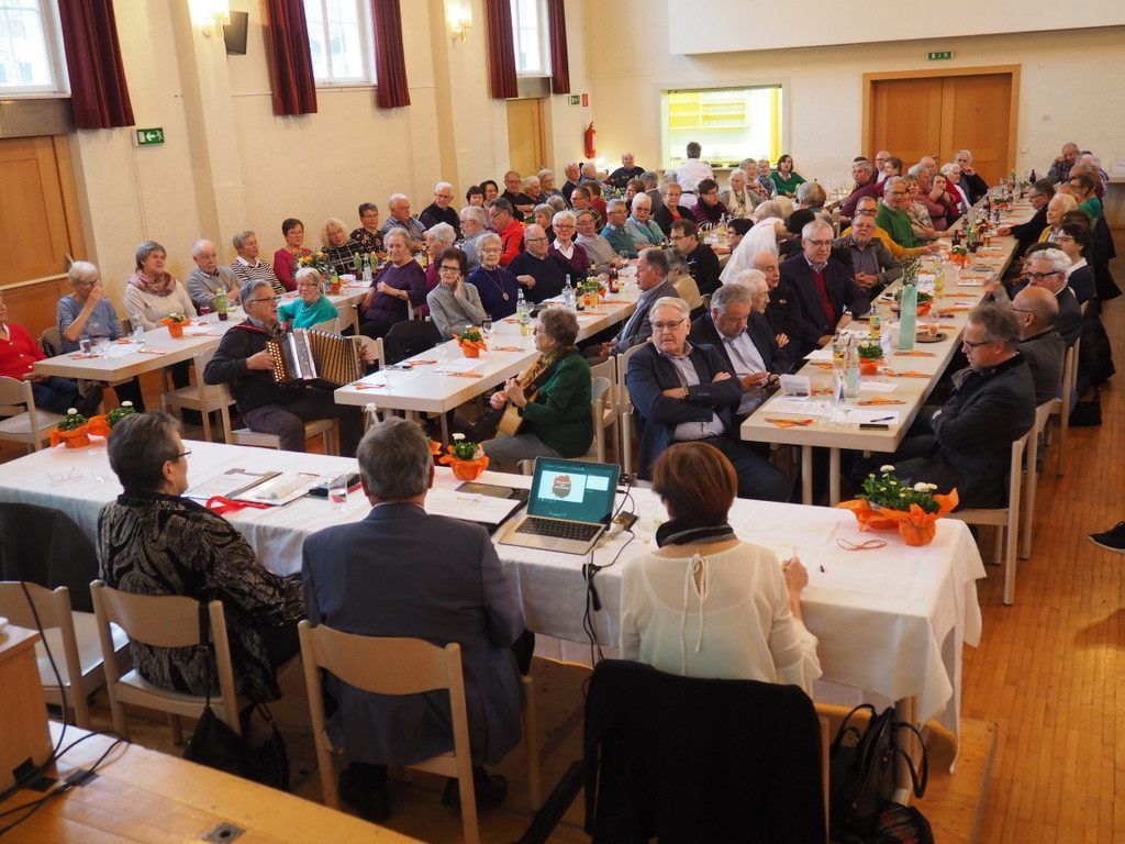 Der vollbesetzte Röthnersaal