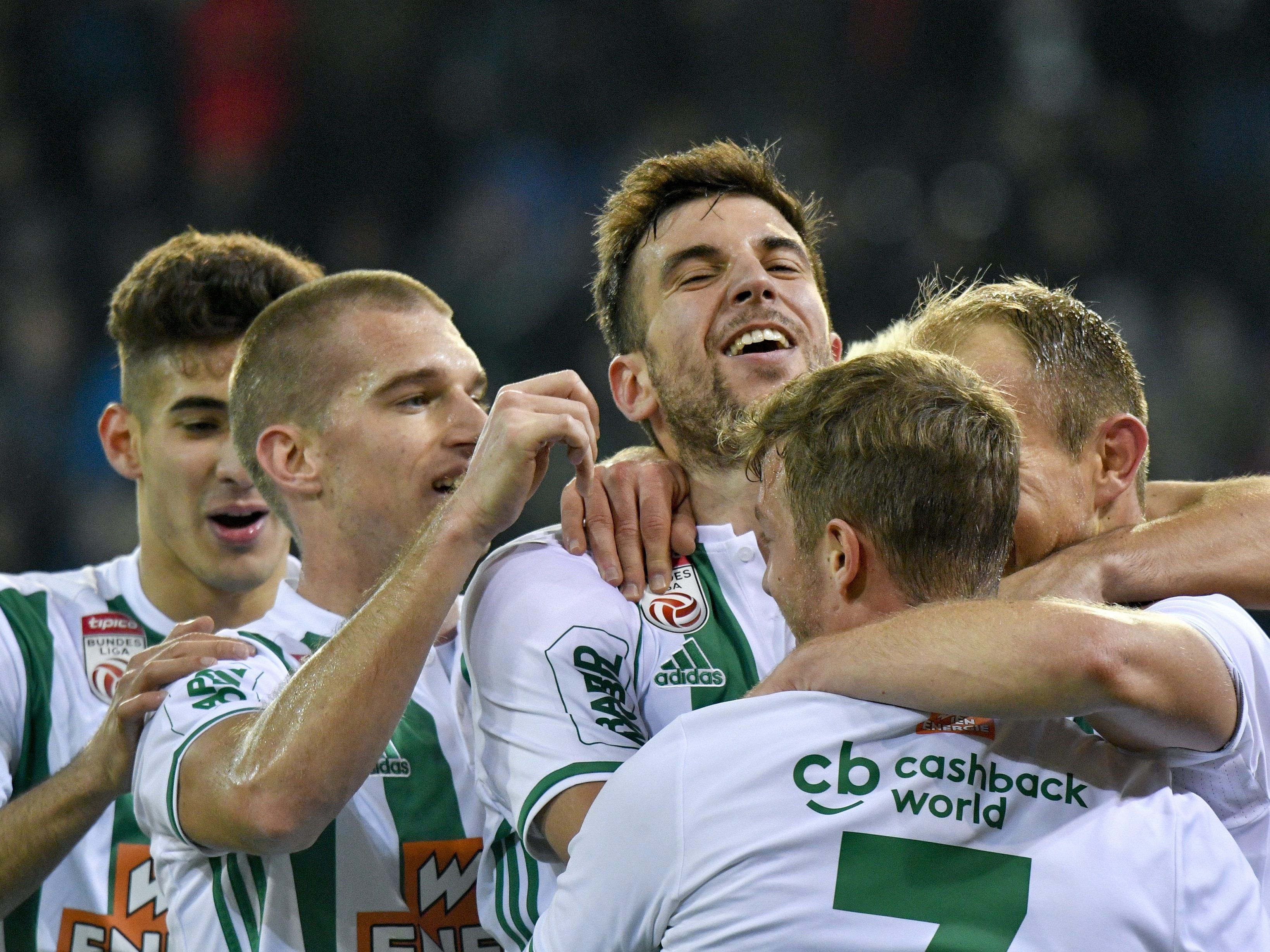 Bei Rapid Wien gab es gestern viel Grund zu Jubeln. Bei Rapid Wien gab es gestern viel Grund zu Jubeln.