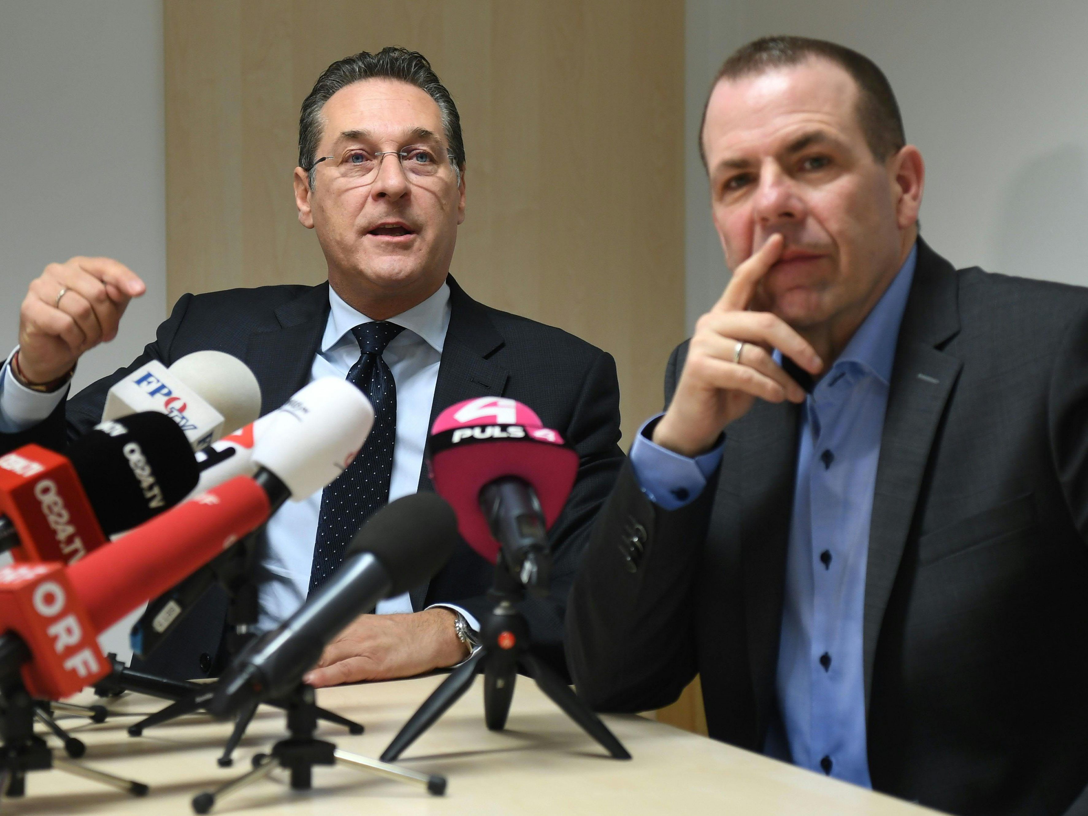 Strache und Vilimsky gaben heute ihren Wahlvorschlag für die Europawahl ab. Strache und Vilimsky gaben heute ihren Wahlvorschlag für die Europawahl ab.