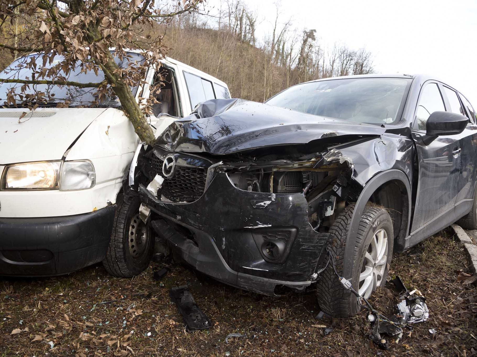 Der Frau wurde noch vor Ort der Führerschein abgenommen. Der Frau wurde noch vor Ort der Führerschein abgenommen.