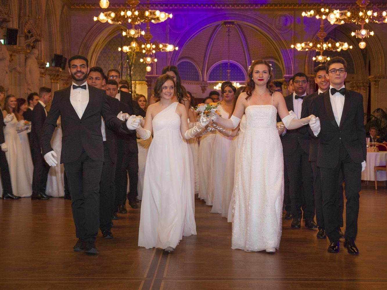 Die Schüler der Vienna Business School werden den Ball klassisch eröffnen. Die Schüler der Vienna Business School werden den Ball klassisch eröffnen.