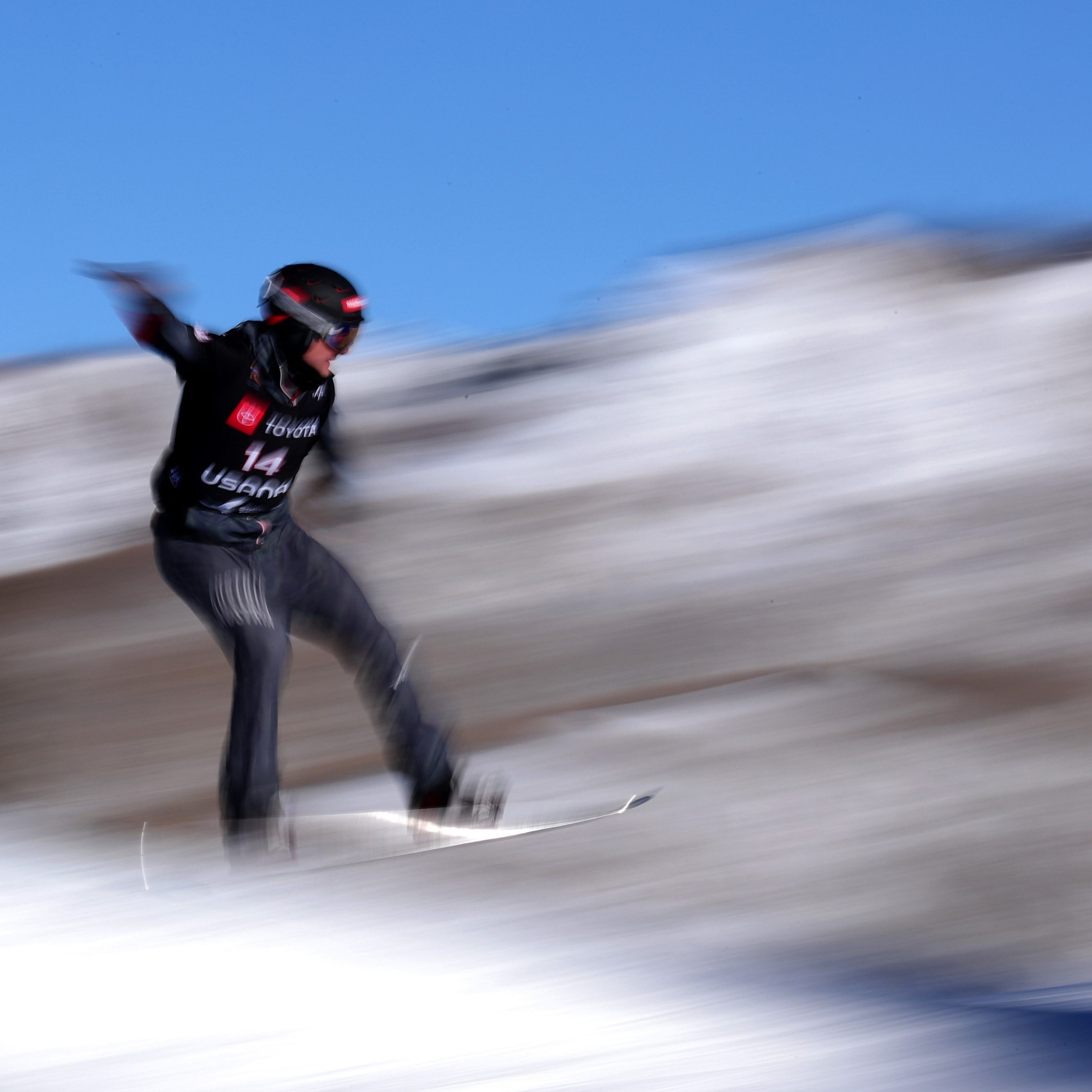 Mit einer sensationellen Leistung hat Snowboarder Alessandro Hämmerle den Cross-Bewerb in Baqueira Beret gewonnen.