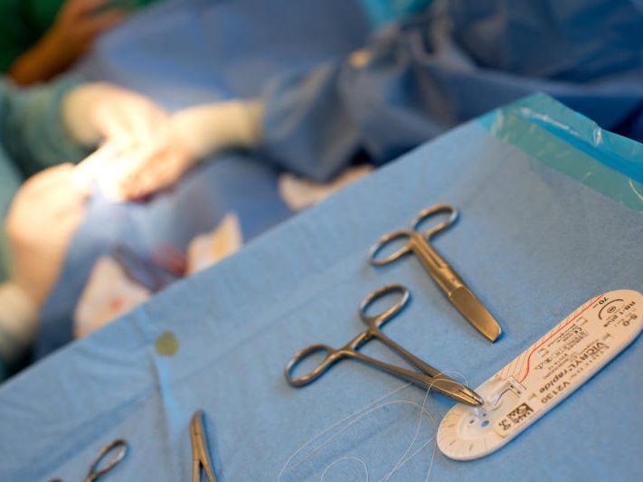 Gegen Eltern wird wegen fahrlässiger Tötung ermittelt