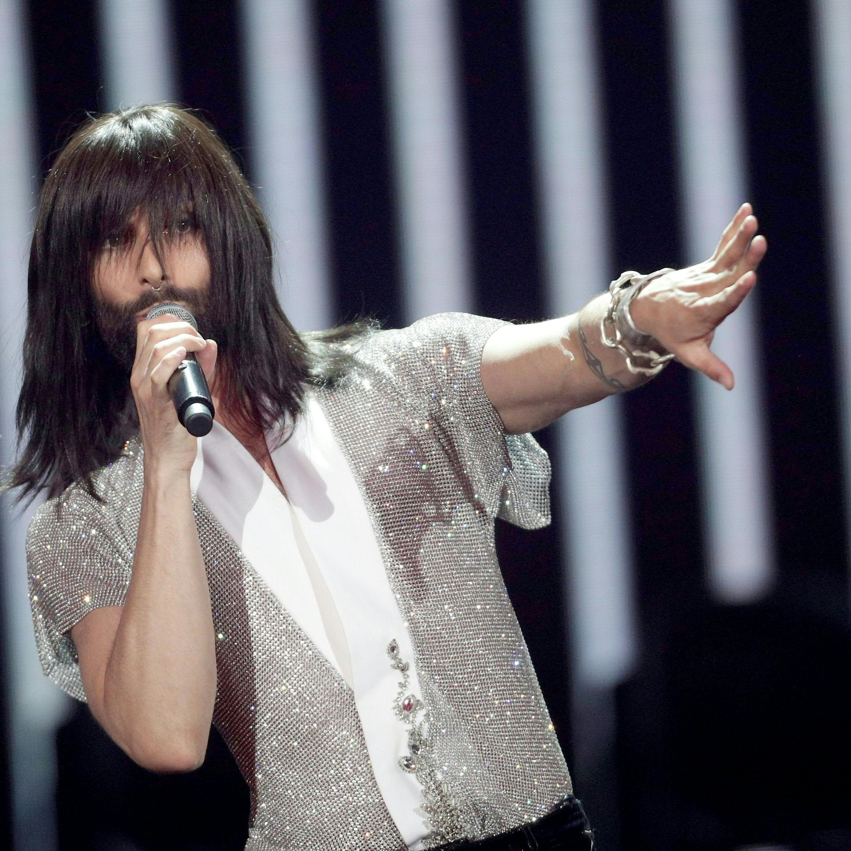 In der letzten Zeit gab sich Conchita bereits betont männlich. Folgt der Abschied von der Kunstfigur?