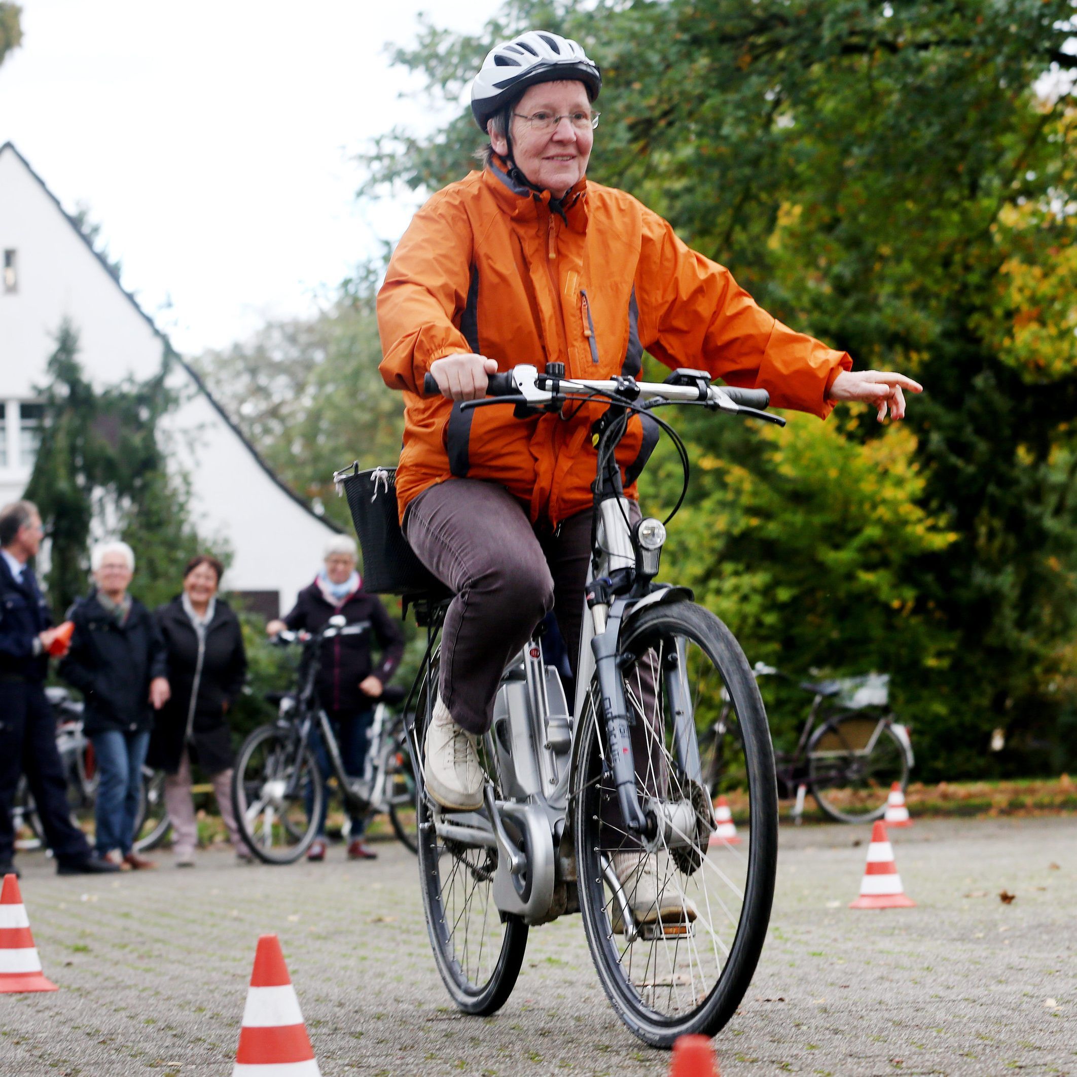 Besonders unter Senioren sind e-Bikes beliebt.
