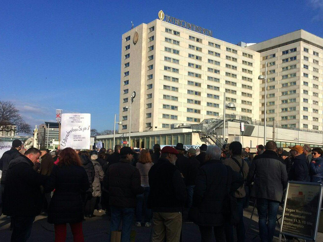 Das Hochhaus-Projekt am Wiener Heumarkt wird eingefroren. Das Hochhaus-Projekt am Wiener Heumarkt wird eingefroren.