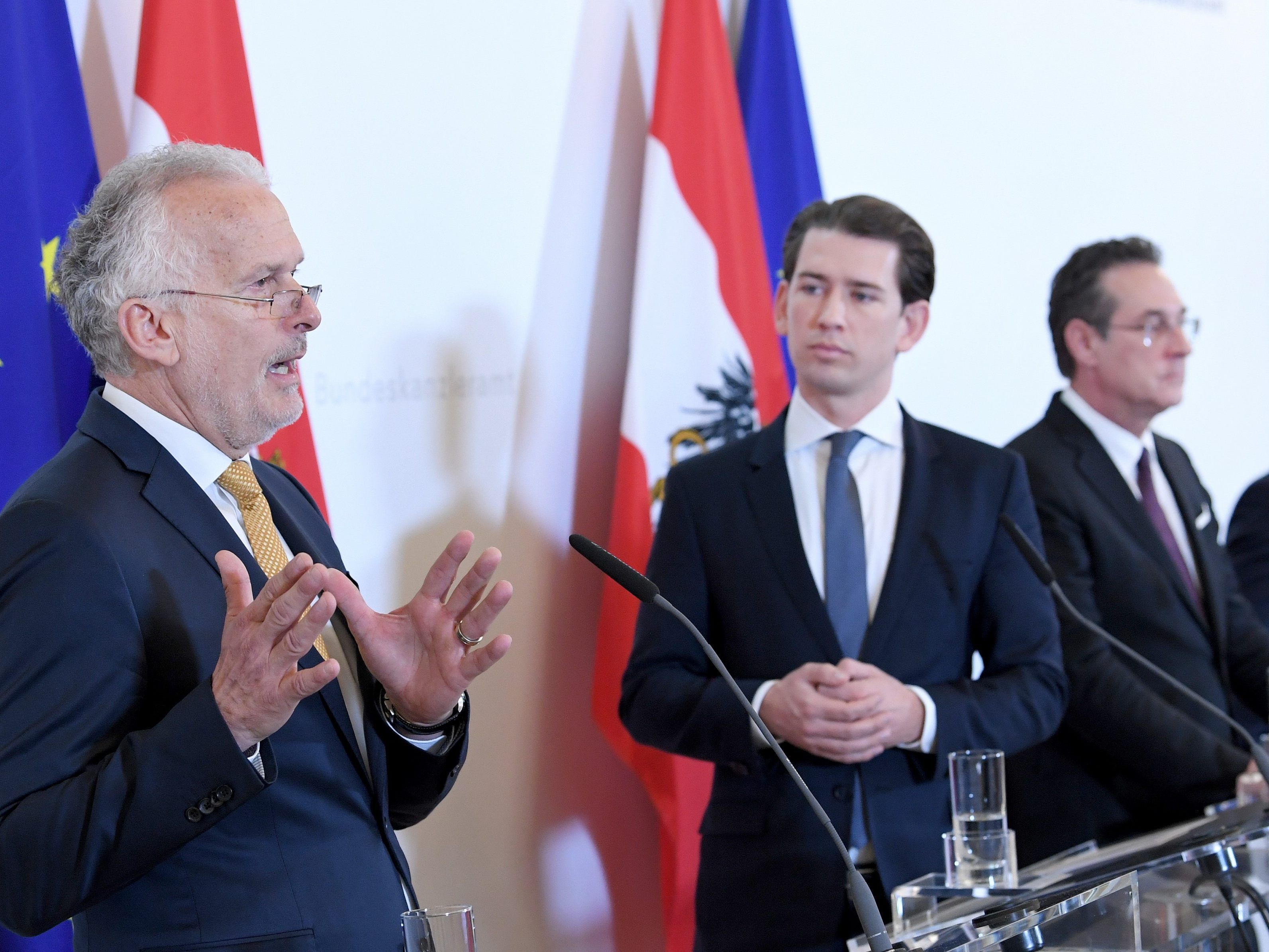 Justizminister Josef Moser, Bundeskanzler Kuru, Vize Strache und Innenminister Kickl einigten sich auf die Sicherungshaft.