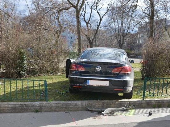 Am Freitag ereignete sich gleich mehrere Verkehrsunfälle. Am Freitag ereignete sich gleich mehrere Verkehrsunfälle.