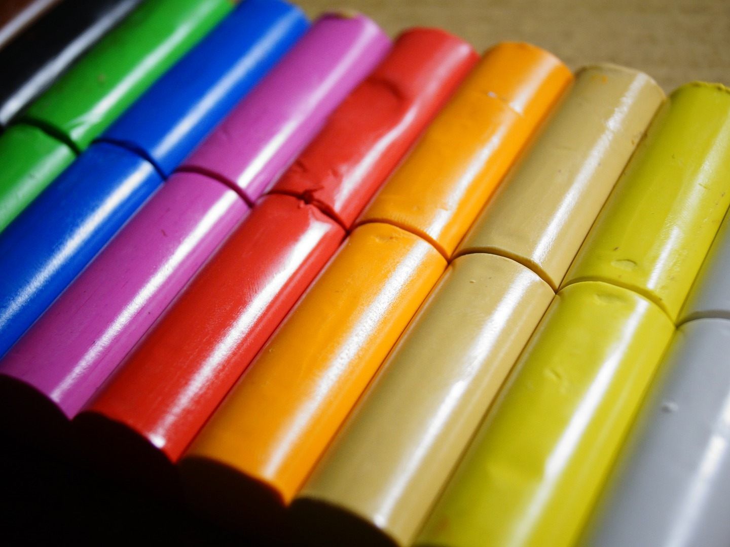 Zwei Männer sollen Plastilin als Drogen verkauft haben. Zwei Männer sollen Plastilin als Drogen verkauft haben.