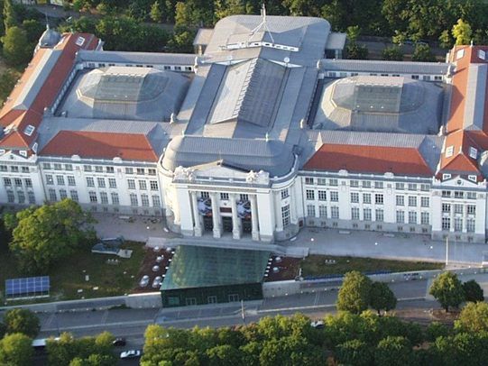 Die Stelle der wissenschaftlichen Geschäftsführung ist ausgeschrieben. Die Stelle der wissenschaftlichen Geschäftsführung ist ausgeschrieben.