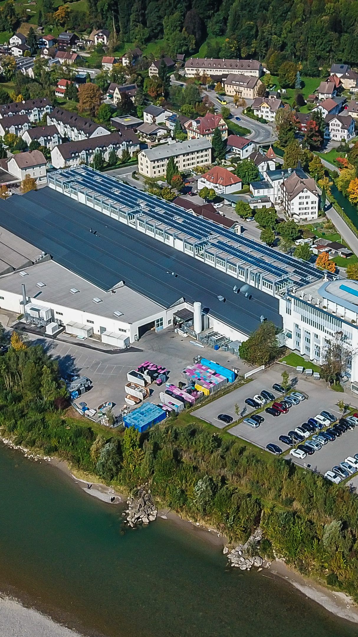 Faurecia Angell-Demmel in Kennelbach erweitert den Standort.