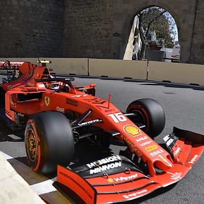 Leclerc flitzt am schnellsten um die engen Kurven in Baku