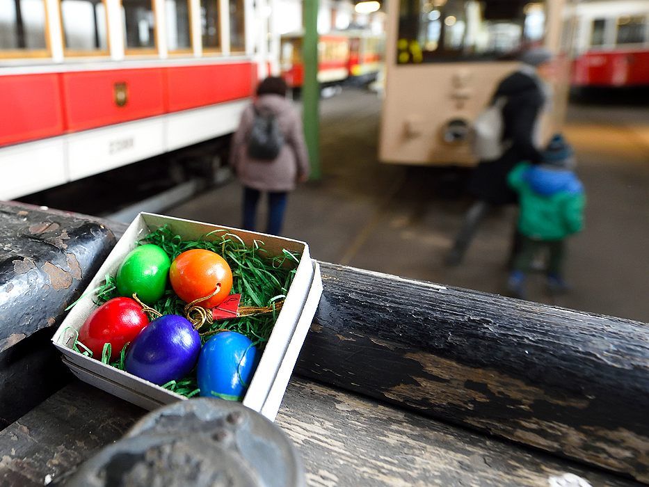 Auf jedes Kind wartet ein süßes Osternest, solange der Vorrat reicht. Auf jedes Kind wartet ein süßes Osternest, solange der Vorrat reicht.
