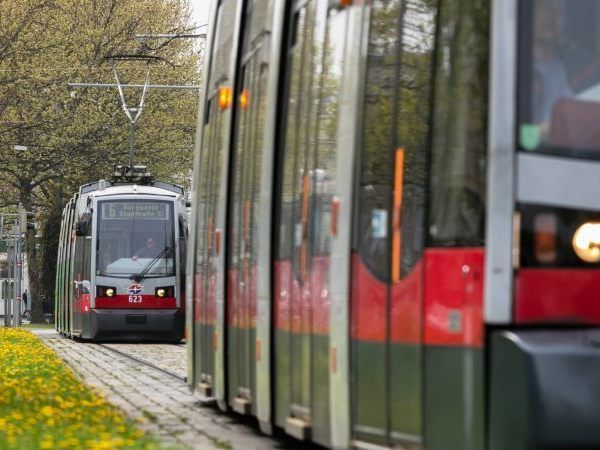 Die neue Umkehrschleife der 6er-Linie sorgt weiter für Proteste. Die neue Umkehrschleife der 6er-Linie sorgt weiter für Proteste.