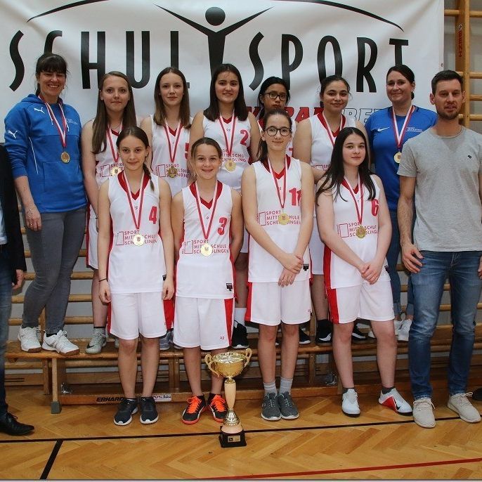 Die Mädchen vom SMS Bregenz Schendlingen sind Landessieger im Basketball