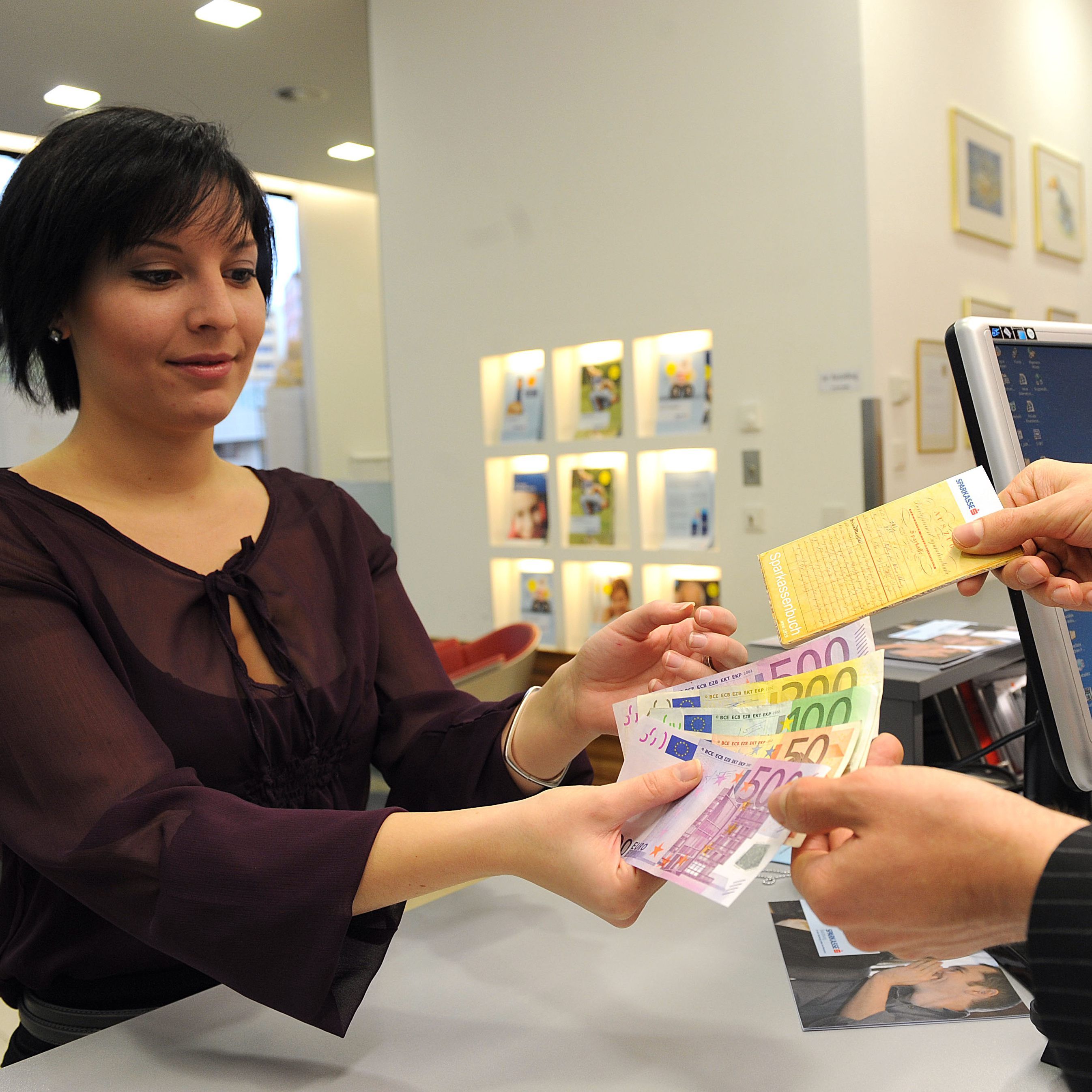 Gehälter steigen im Durchschnitt um drei Prozent