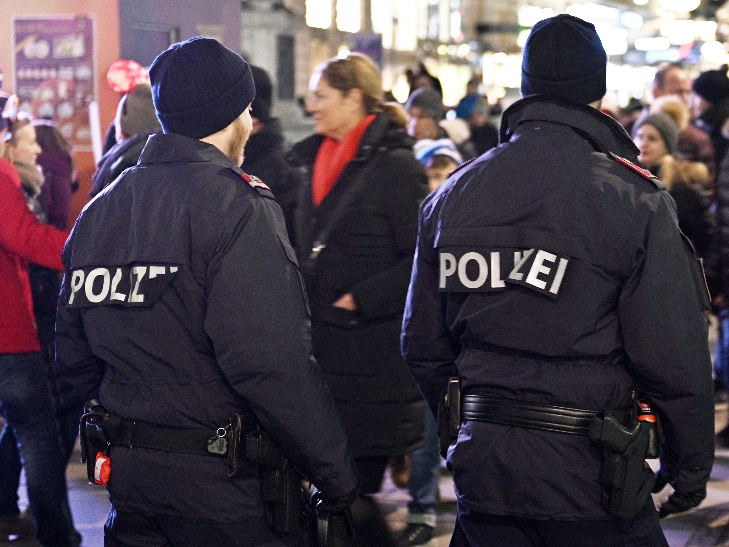 Der Vorfall ereignete sich in der Silvesternacht am Wiener Rathausplatz. Der Vorfall ereignete sich in der Silvesternacht am Wiener Rathausplatz.