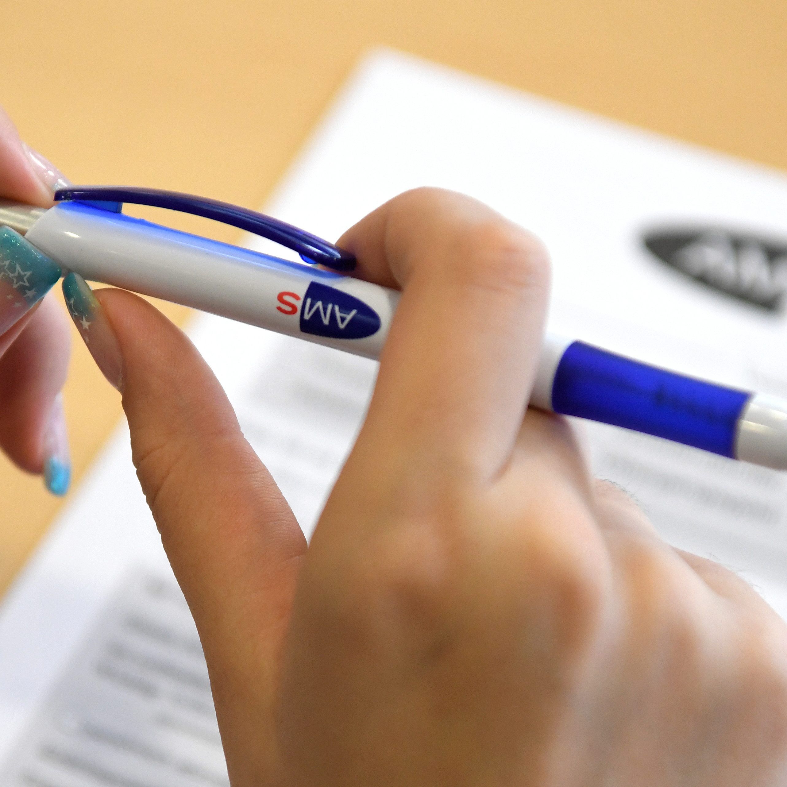 Arbeitslosigkeit bei Männern niedriger