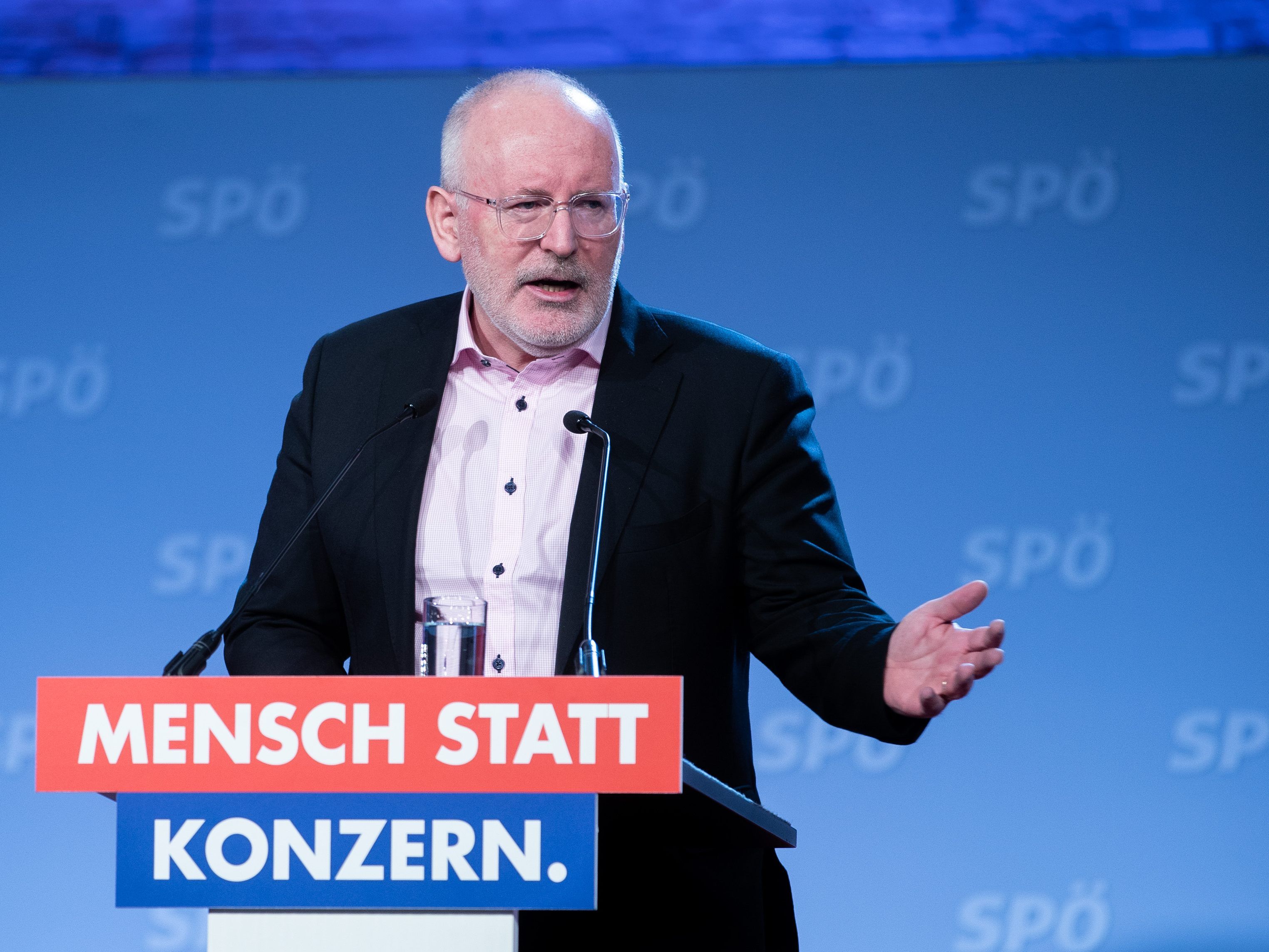 Timmermans ist der europaweite Spitzenkandidat der Sozialdemokraten. Timmermans ist der europaweite Spitzenkandidat der Sozialdemokraten.