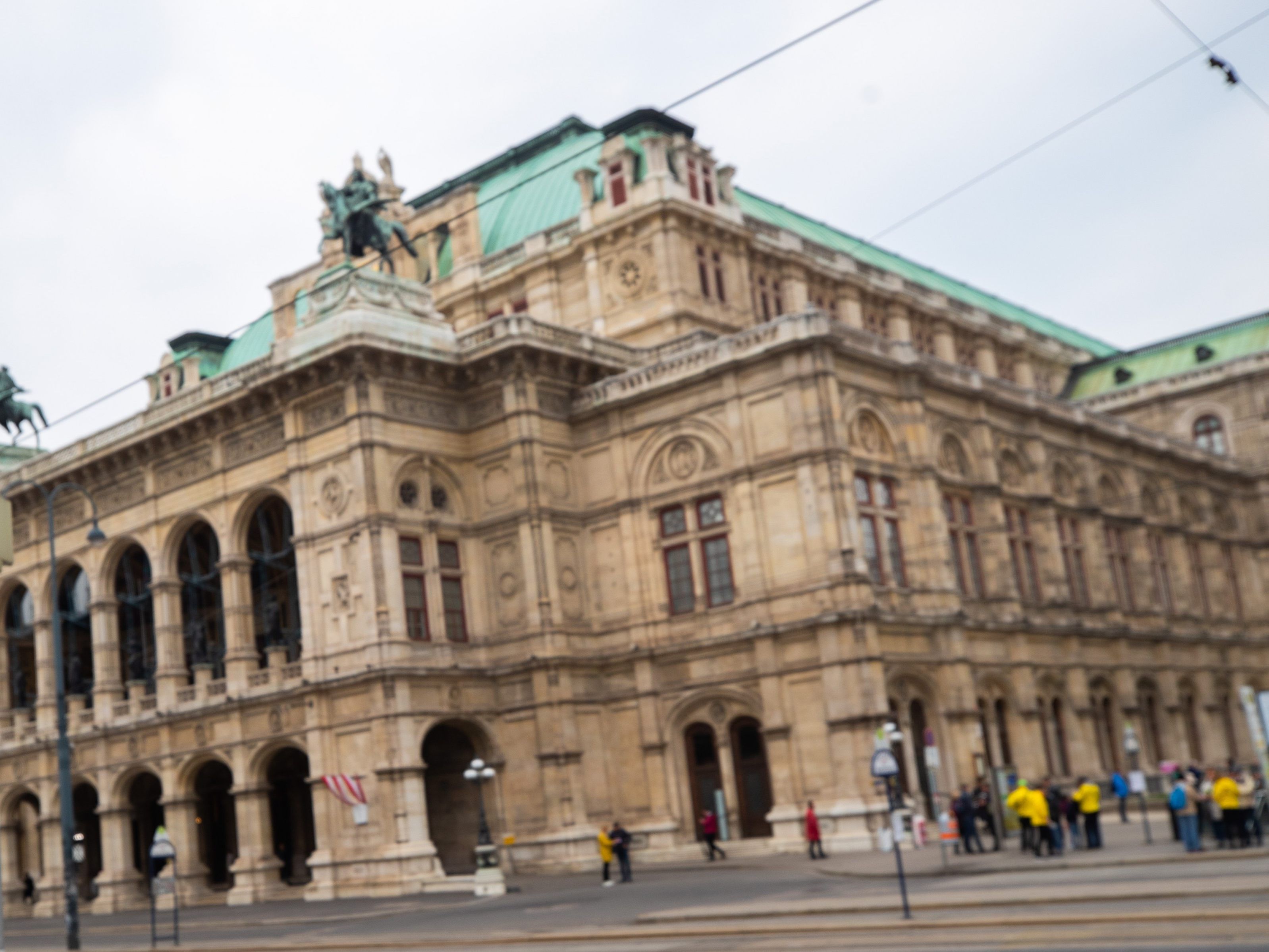 Gegen einen Lehrer der Ballettakademie werden weitere Vorwürfe erhoben. Gegen einen Lehrer der Ballettakademie werden weitere Vorwürfe erhoben.