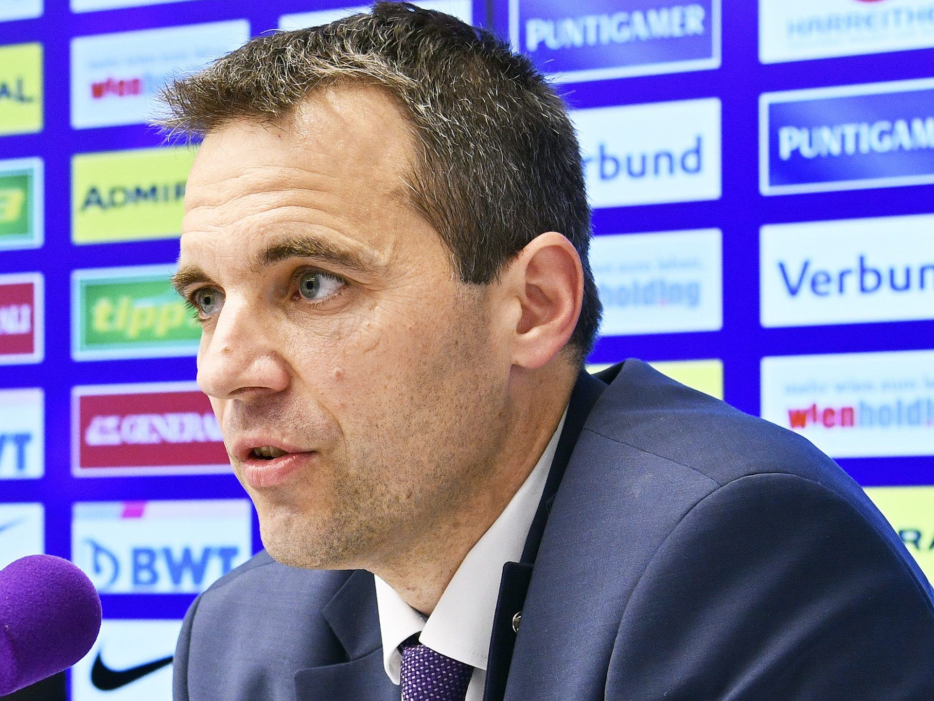 Heute kam es zu massiven Protesten beim Bundesliga Heimspiel. Heute kam es zu massiven Protesten beim Bundesliga Heimspiel.