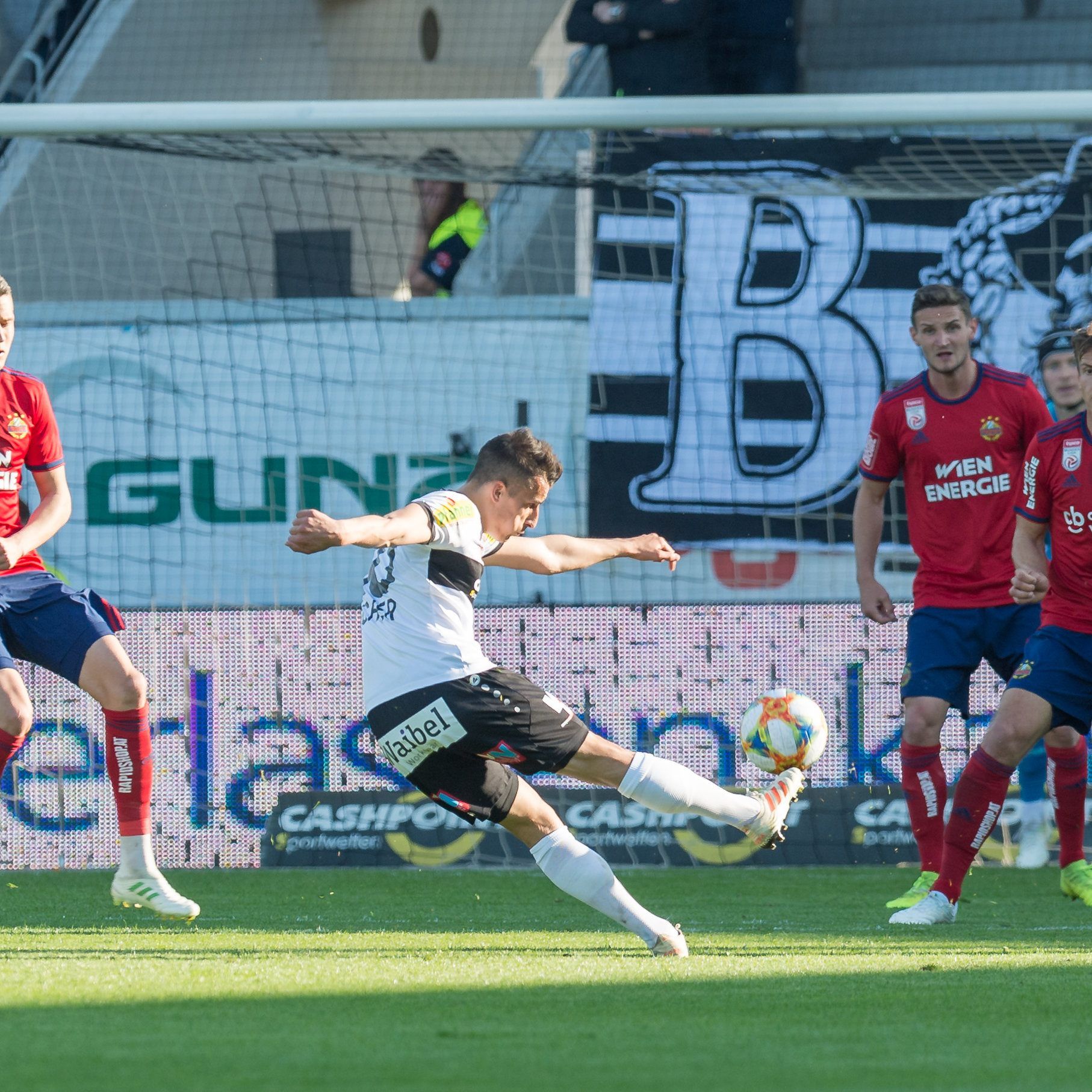Rapid Wien schaffte in letzter Sekunde den Ausgleich gegen Altach.