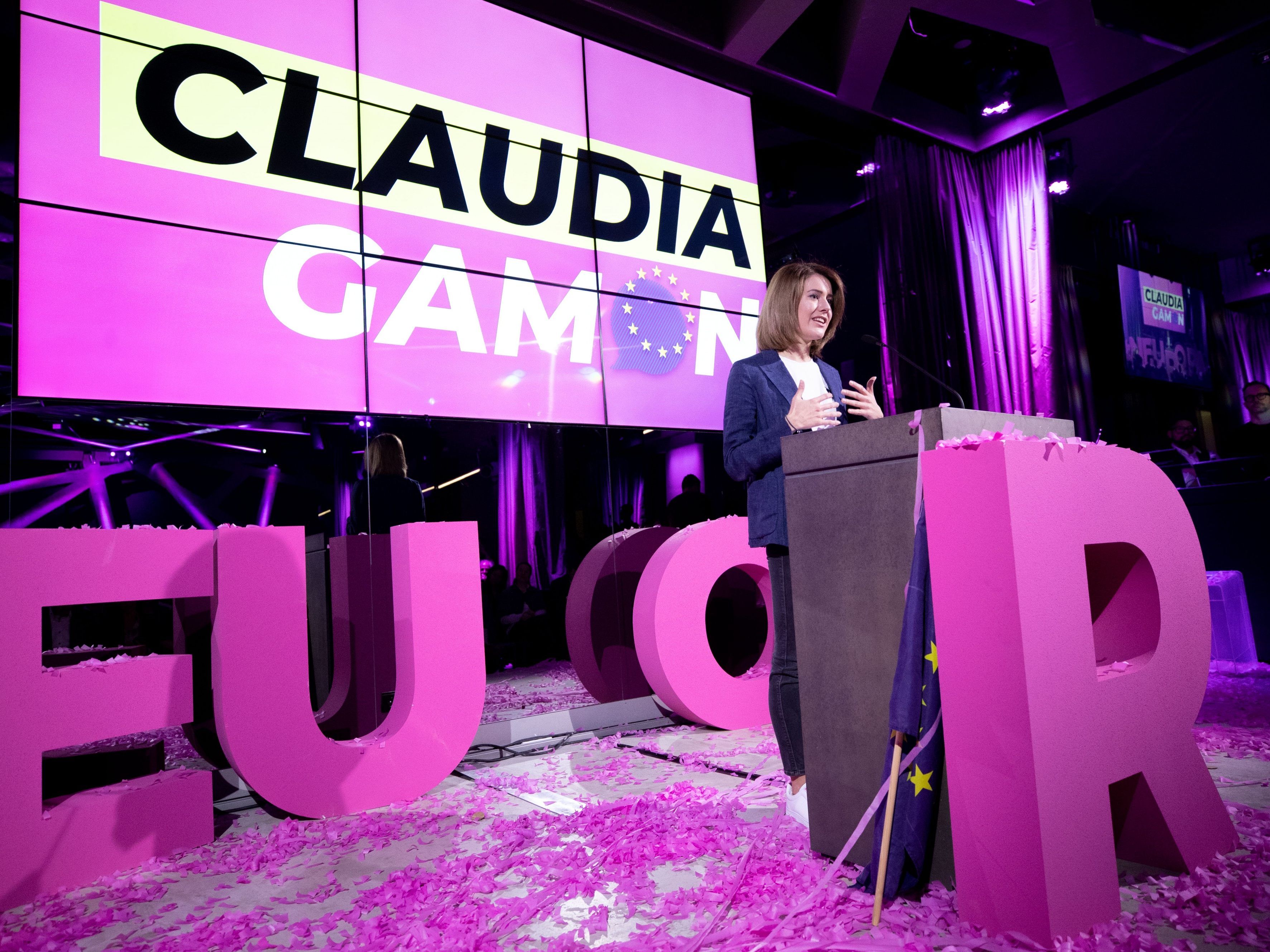 Den NEOS mit Spitzenkandidatin Claudia Gamon sollte ein Mandat sicher sein Den NEOS mit Spitzenkandidatin Claudia Gamon sollte ein Mandat sicher sein