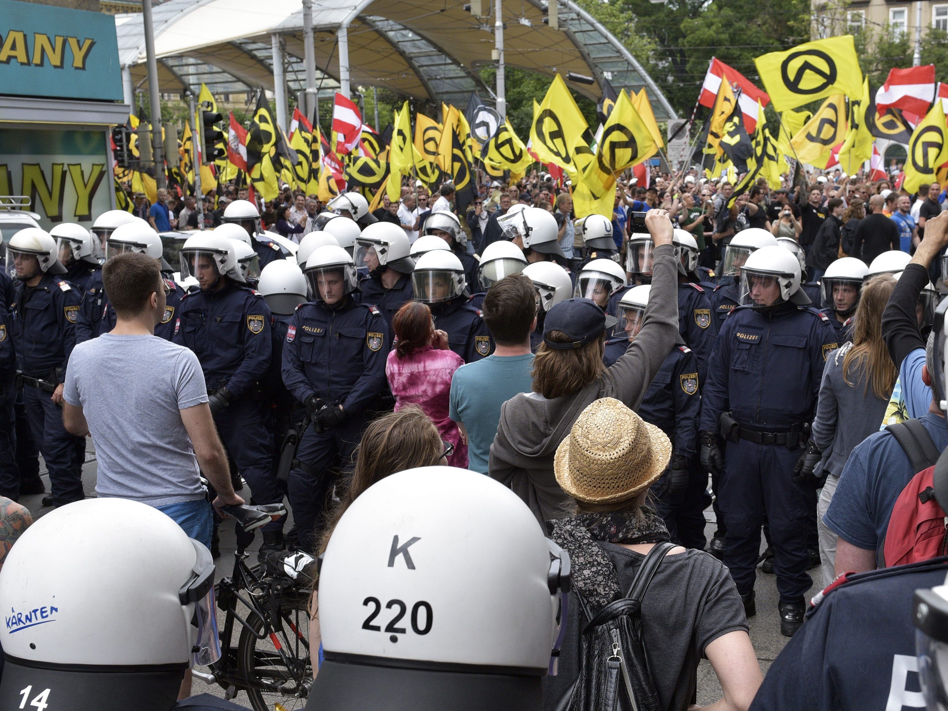 Die Identitären wollen am Samstag vor dem Justizministerium demonstrieren. Die Identitären wollen am Samstag vor dem Justizministerium demonstrieren.