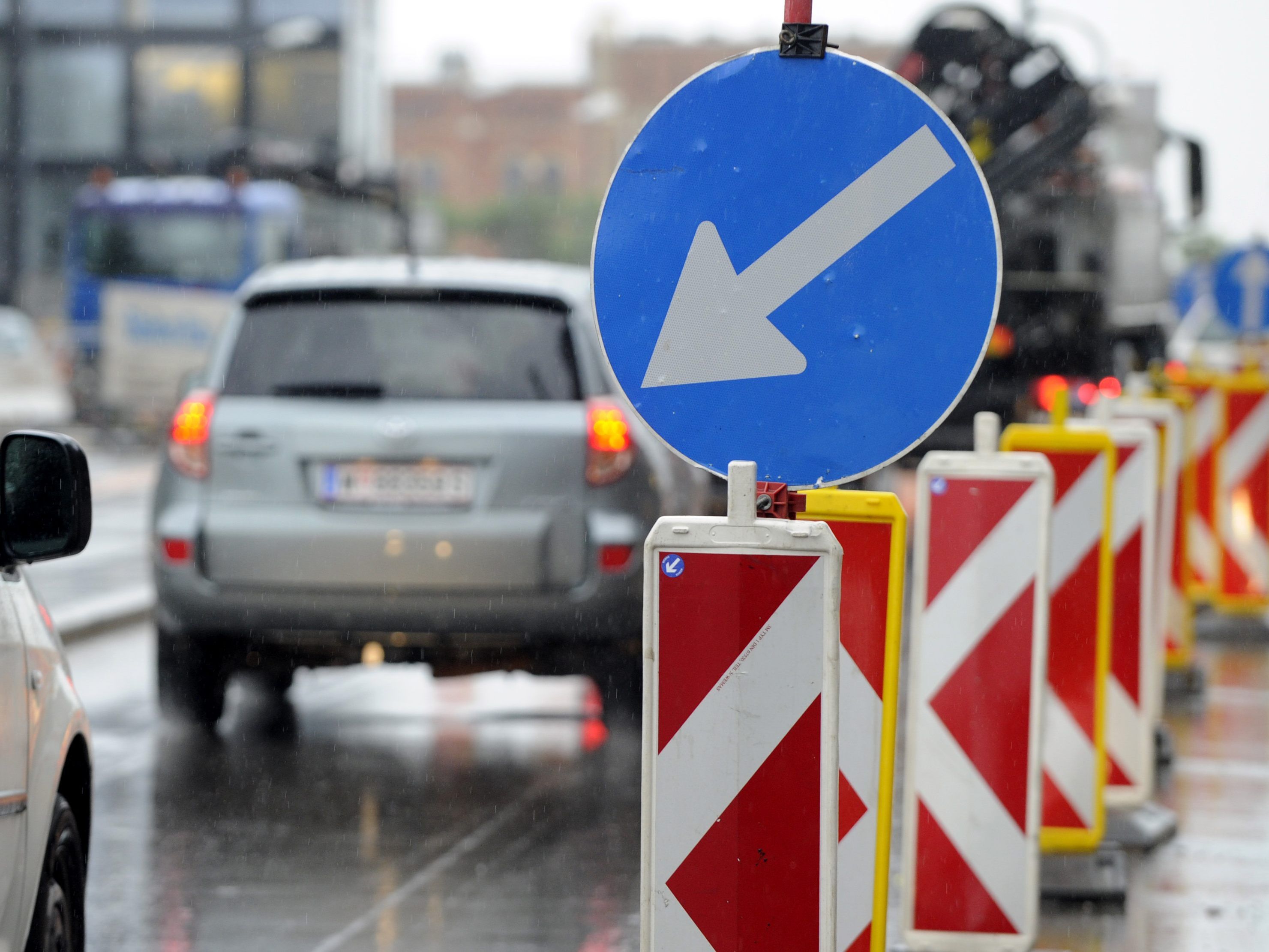 Die Ertüchtigung der Fahrbahn beginnt am 8. April.
