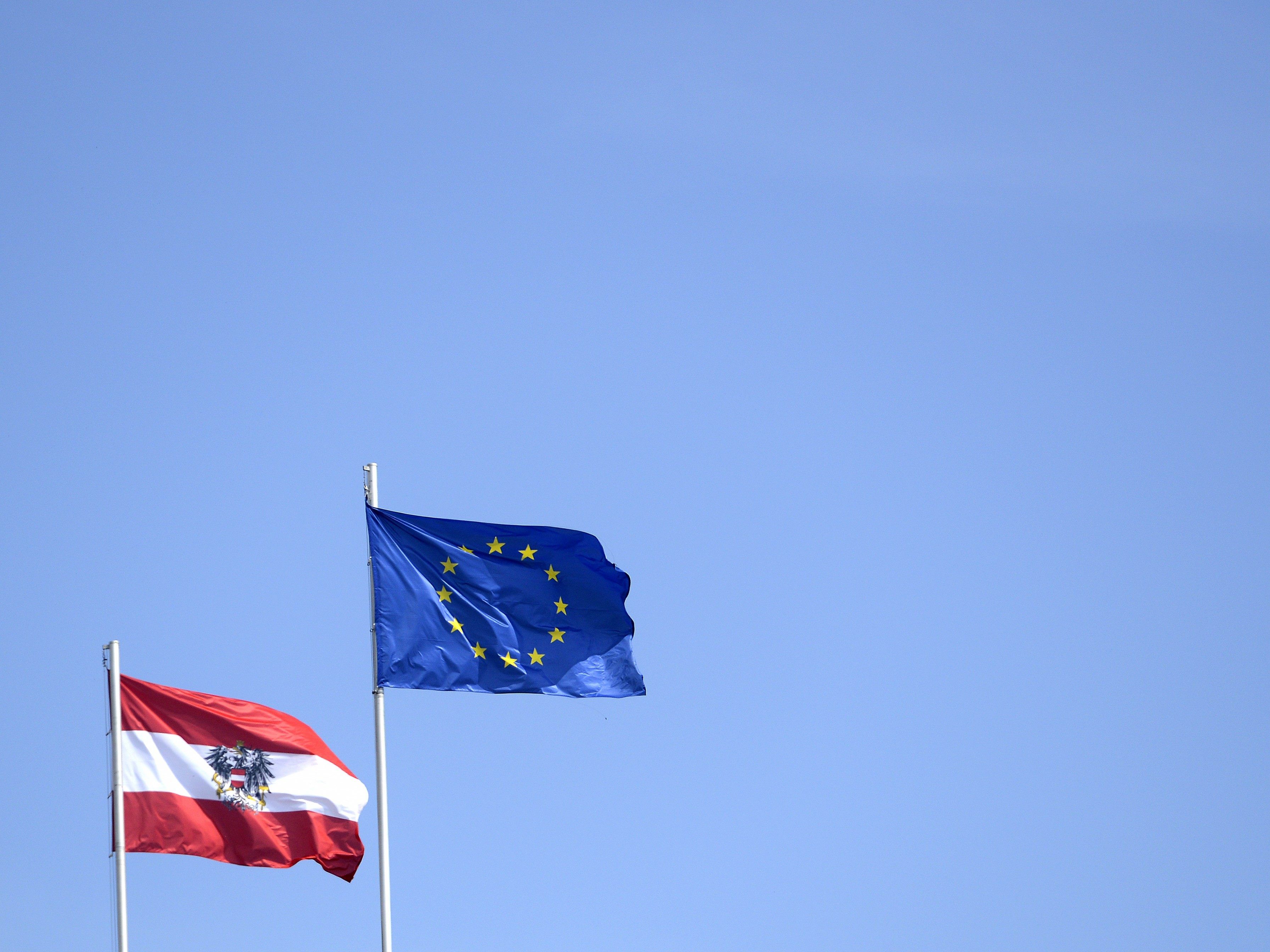 Die EU-Wahl macht sich auch mit TV-Sondersendungen bemerkbar.