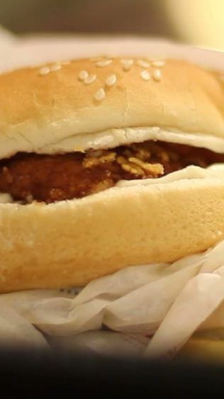 Das Brot bleibt gleich, Ketchup und Senf jedoch sind auch vegan