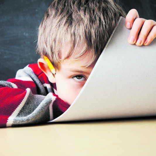 Bereits mit 12 Jahren haben Kinder erste Kopfschmerzerfahrungen.