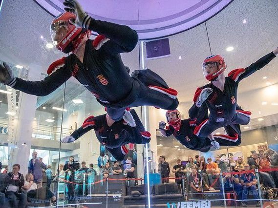 Der Deutsche holte bei der Indoor Skydiving-Weltmeisterschaft Gold.