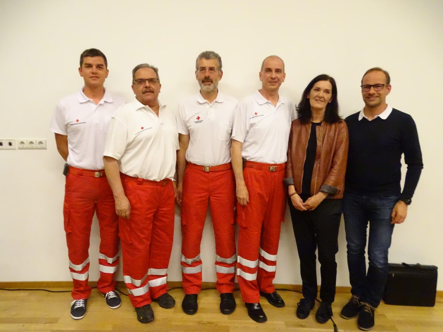 Bgm. Dieter Egger, Dr. Gabriele Hartmann (Vize-Präs. RK Vlbg), Kdt.Thomas Maierhofer, OA Dr. Bernhard Schwärzler, Kassier Udo Rotter und Kdt-Stv. Michael Hartmann (v.r.).