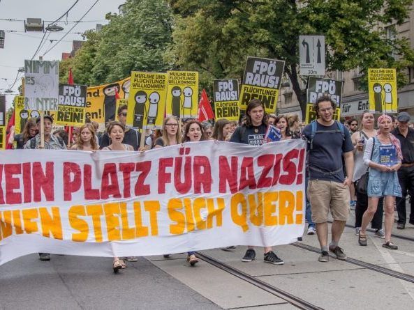 Die "Linkswende jetzt" demonstriert am Mittwoch in Wien.
