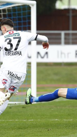 Berisha bei einem Abschluss