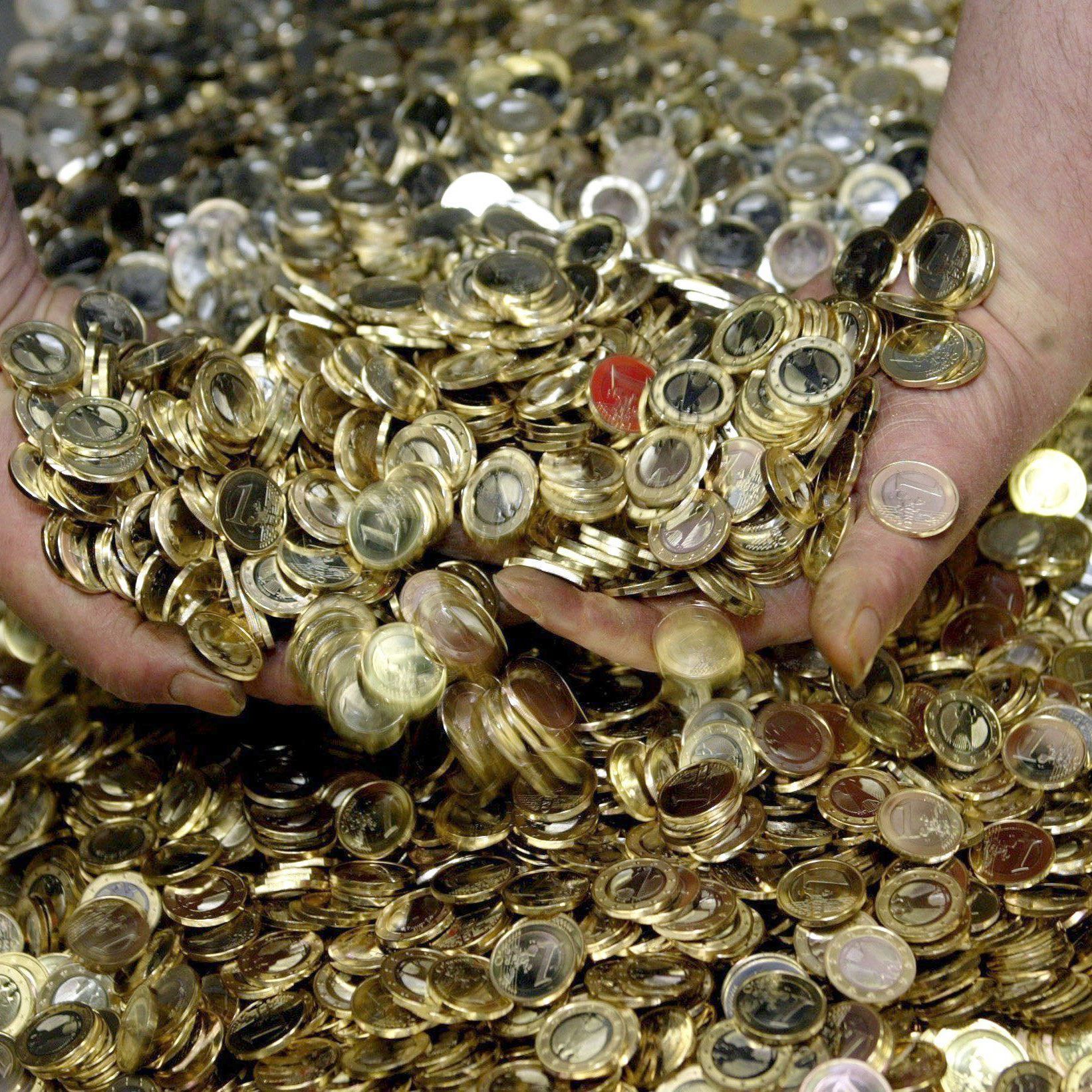 Besonders der teure Sprit lässt die Inflation hoch ausfallen.