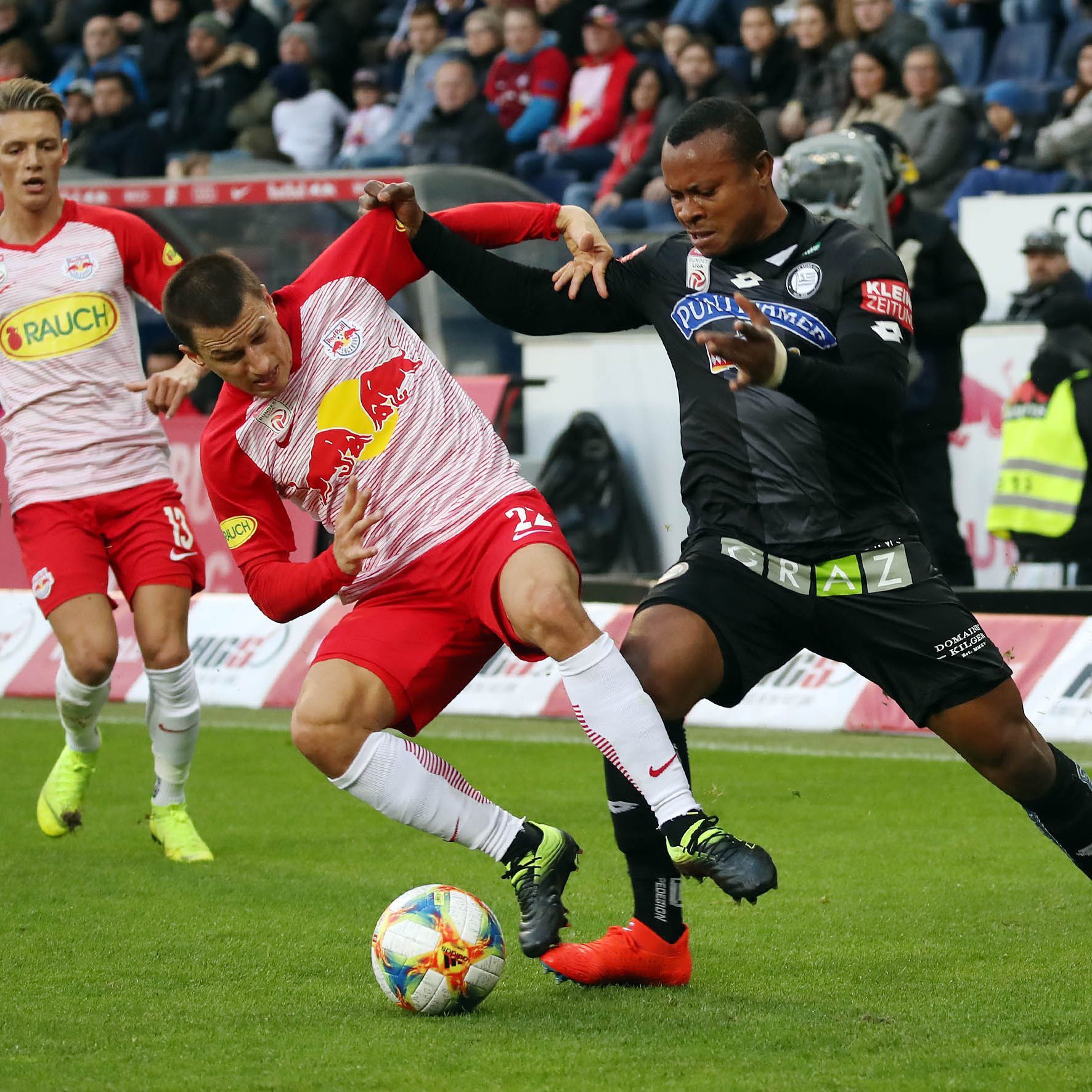 Wir berichten ab 17.00 Uhr live vom Spiel RB Salzburg gegen Sturm Graz.