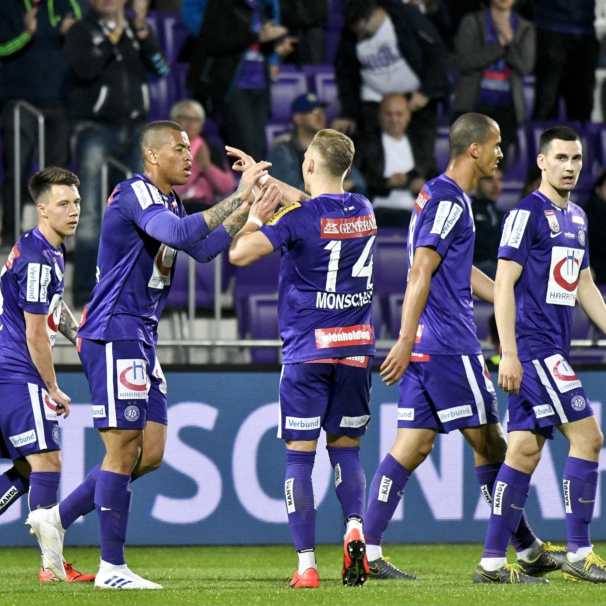 LIVE-Ticker zum Spiel SKN St. Pölten gegen Austria Wien ab 14:30 Uhr.