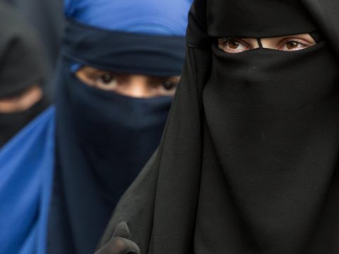 Die Mutter des einjährigen Kindes zieht es vor, in Syrien zu bleiben. Die Mutter des einjährigen Kindes zieht es vor, in Syrien zu bleiben.