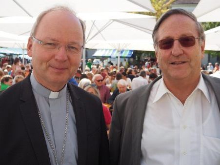 Rankweils Pfarrer Wilfried Blum (r.) übt Kritik an diözesaner Pressestelle seines Bischofs Benno Elbs.
